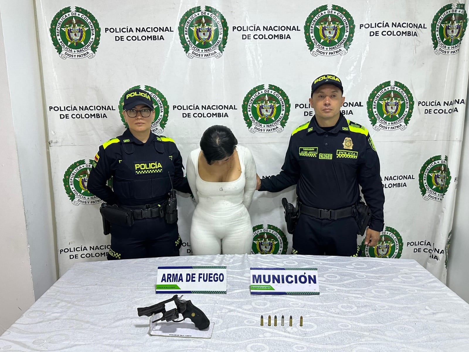 Mujer fue capturada en flagrancia tras hurto en parque de Bucaramanga