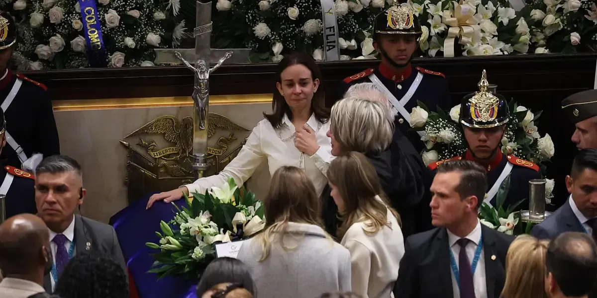 Presidente Petro NO asistió  a funerales de Miguel Uribe