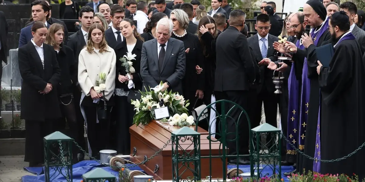 Cardenal Rueda encabezó funerales de candidato presidencial Miguel URIBE