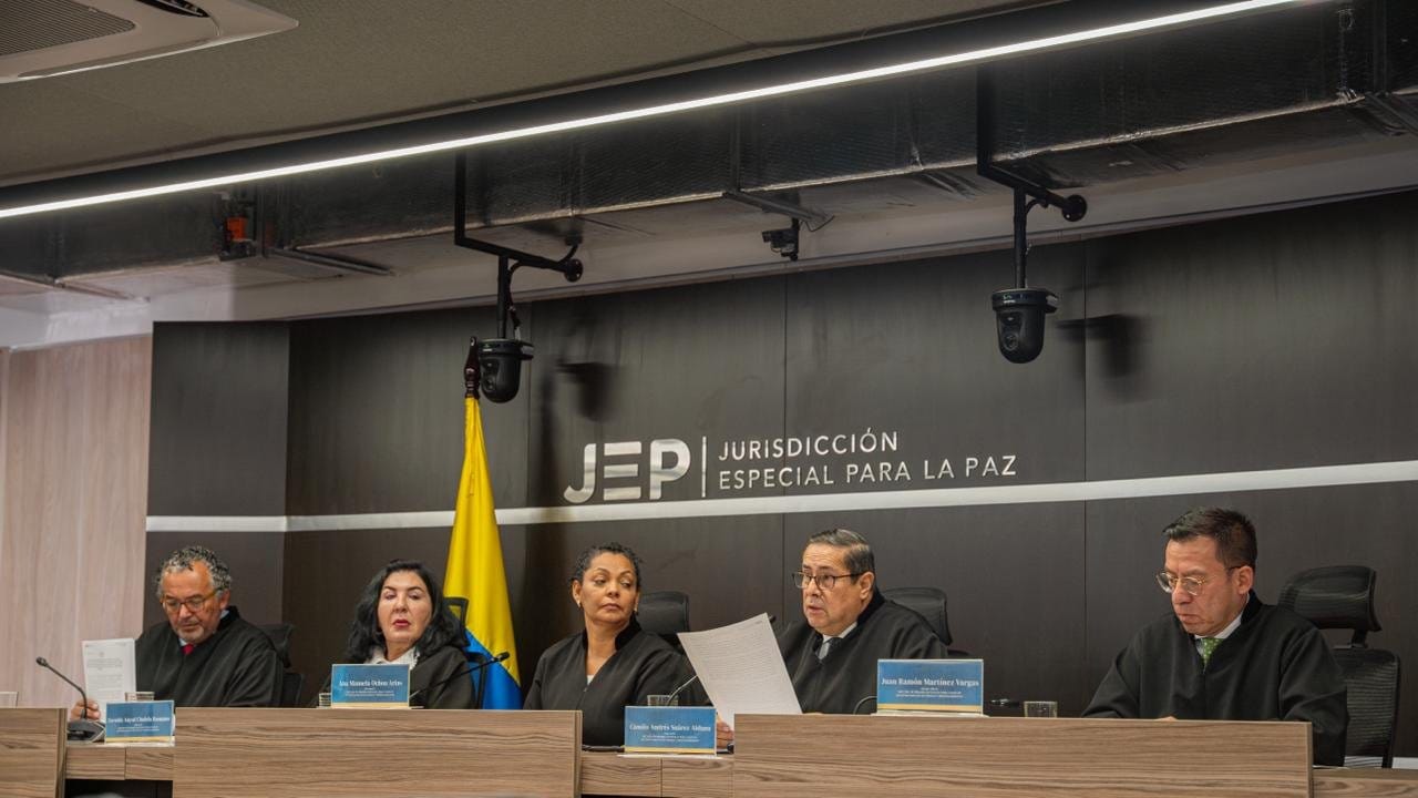 Víctimas califican de “pírrica” la condena de la JEP contra la cúpula de las Farc