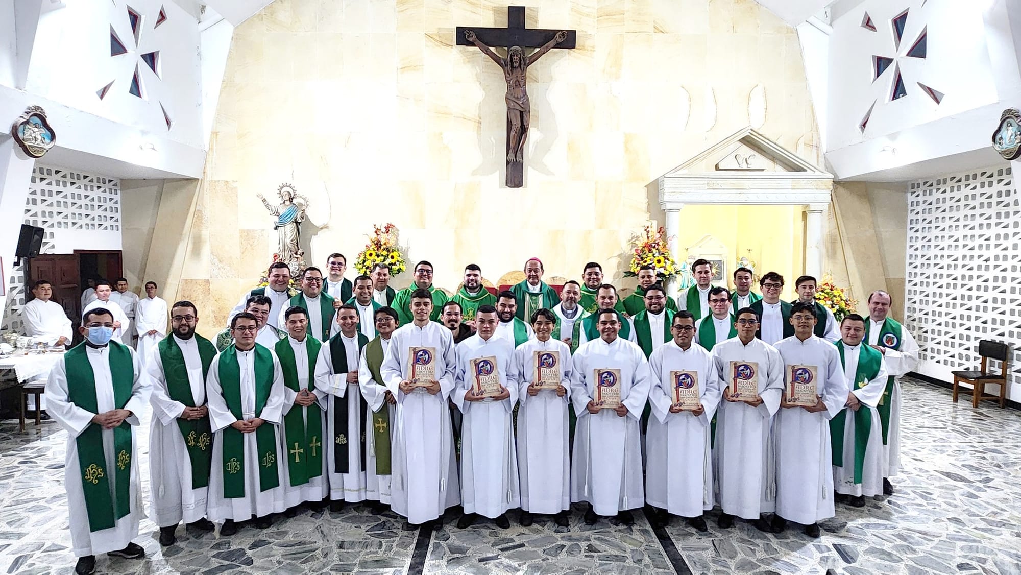 Santa Eucaristía en Encuentro Sacerdotal