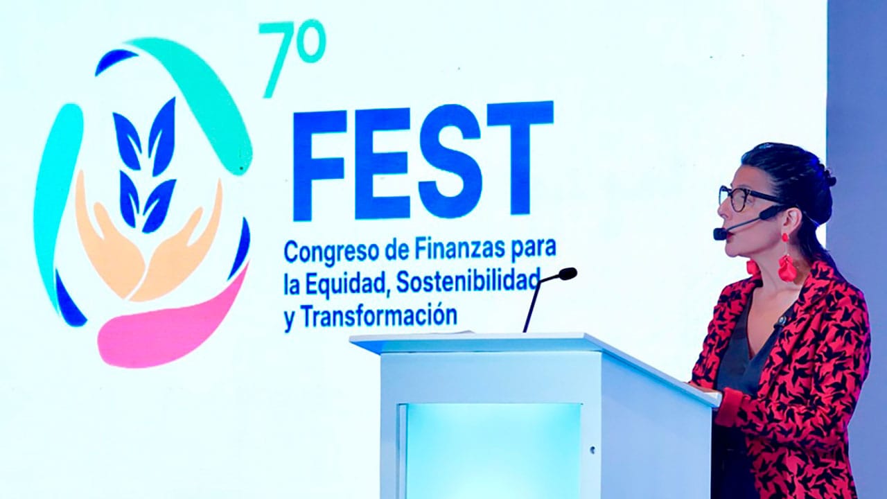 MinAmbiente anuncia decreto para licenciamiento de energía solar