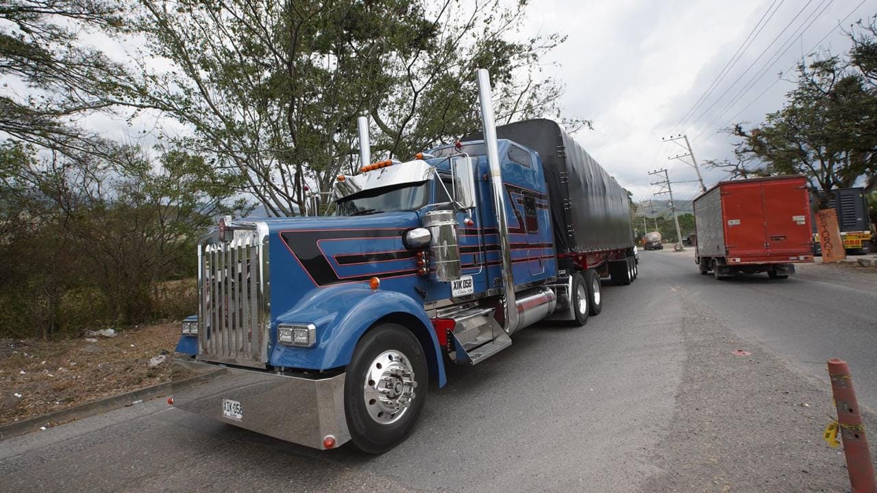 Santander en segundo puesto de las regiones que más carga movieron por carretera en agosto