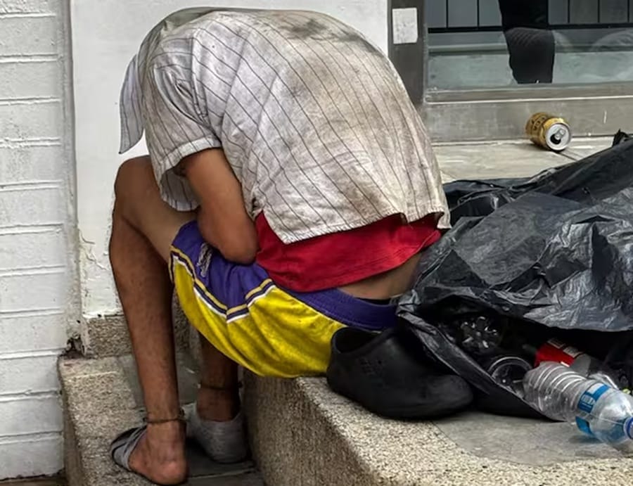 Indigentes y basuras ahogan a Cabecera del Llano en Bucaramanga