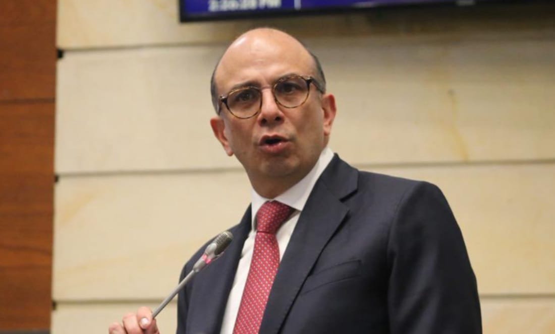 Cerrada votación en el Congreso  eligió a Carlos Ernesto Camargo Assis como magistrado de la Corte Constitucional