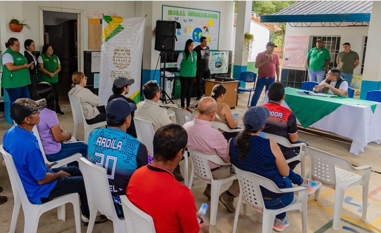 Visita a avances de obras rurales y soluciones inmediatas en Girón