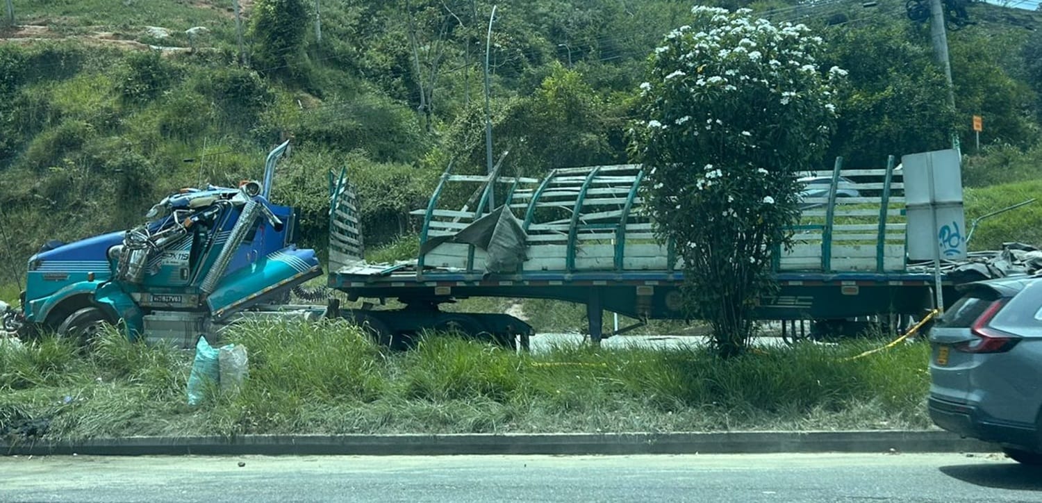¿Por qué la demora en solucionar accidente en la vía a Piedecuesta?