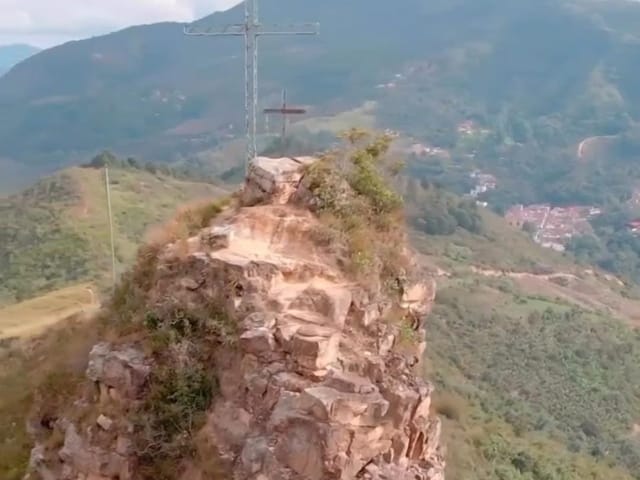 Deslizamiento de El Picacho alerta a habitantes santandereanos