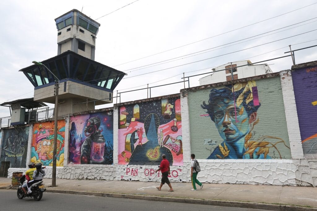 Cuatro pabellones de la cárcel La modelo de Bucaramanga permanecen cerrados por brote de tuberculosis