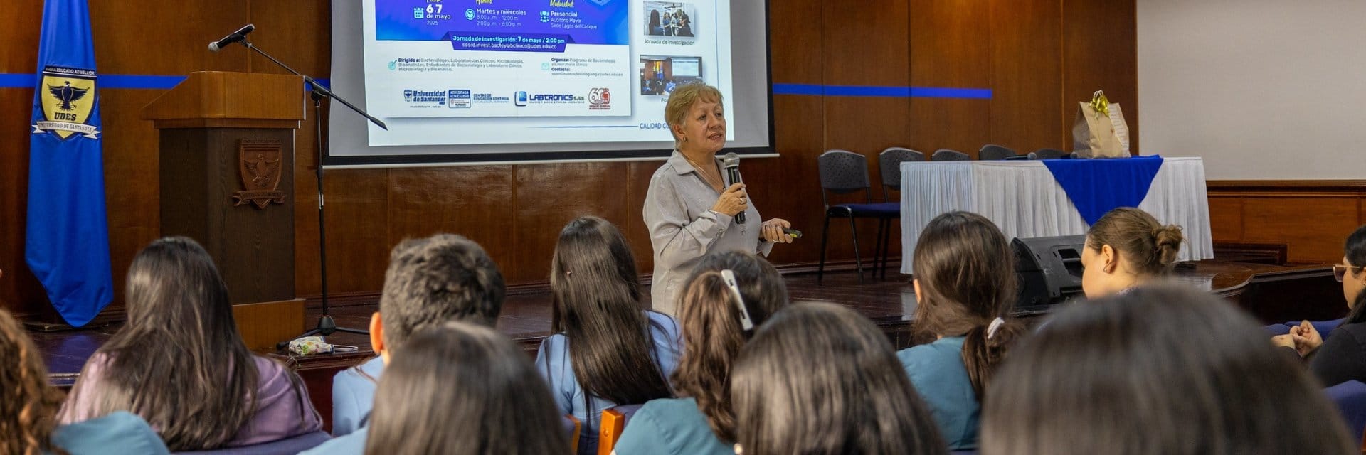 Reunión general del programa de Bacteriología y Laboratorio Clínico UDES