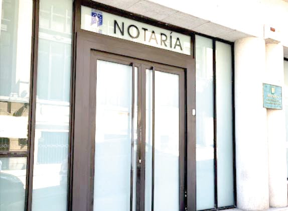 Gobierno suspendió concurso para nombrar de 300 notarios