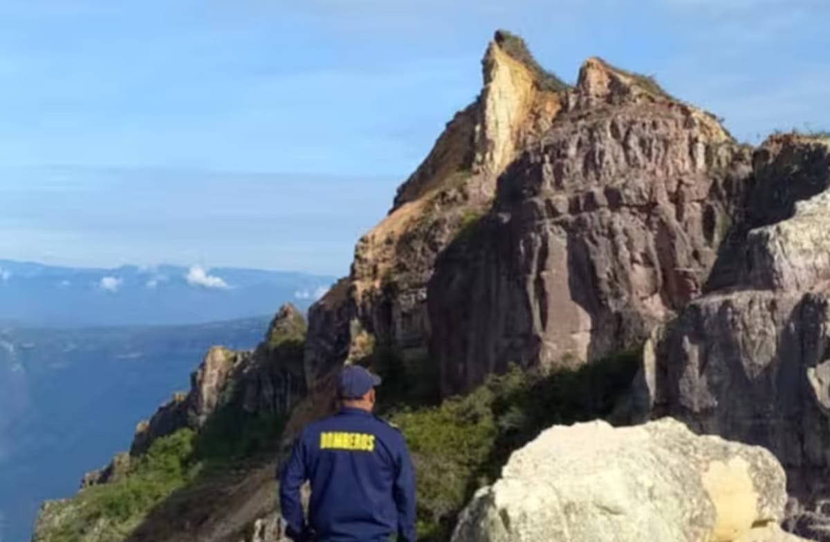 Precauciones extremas en Aratoca tras el derrumbe por acción natural de El Picacho