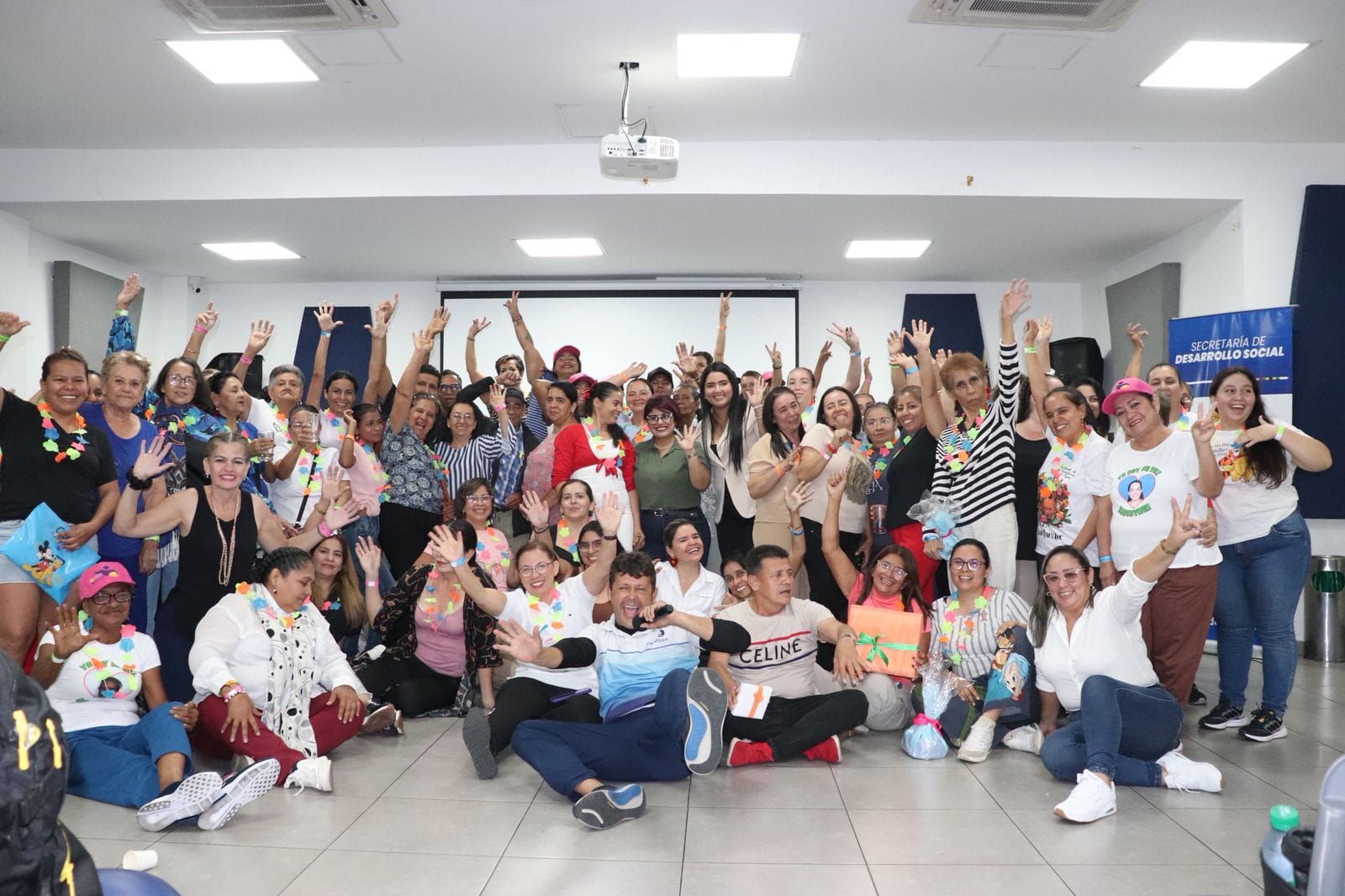 Gobernación de Santander homenajeó a 80 cuidadores familiares de personas con discapacidad