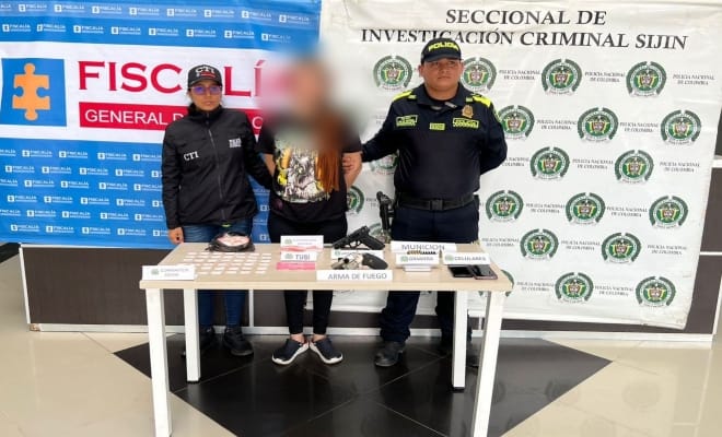 Detenida mujer con armas y 243 dosis de cocaína