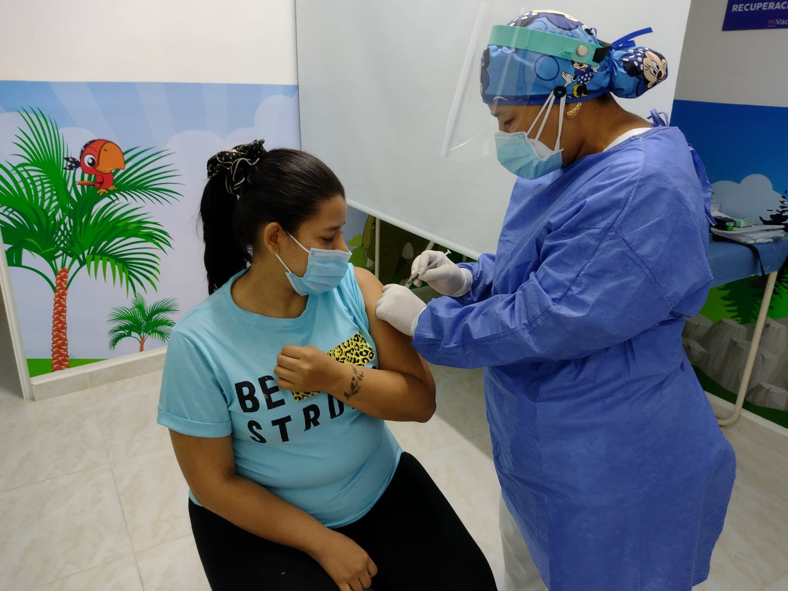 COVID-19 continúa presente en Bucaramanga y hay vacunación gratuita