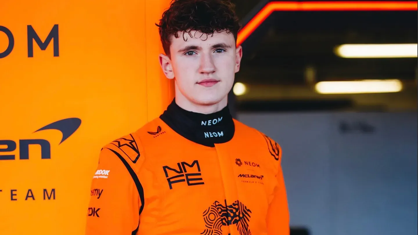 Red Bull abrió conversaciones con Alex Dunne tras su sorpresiva salida de McLaren