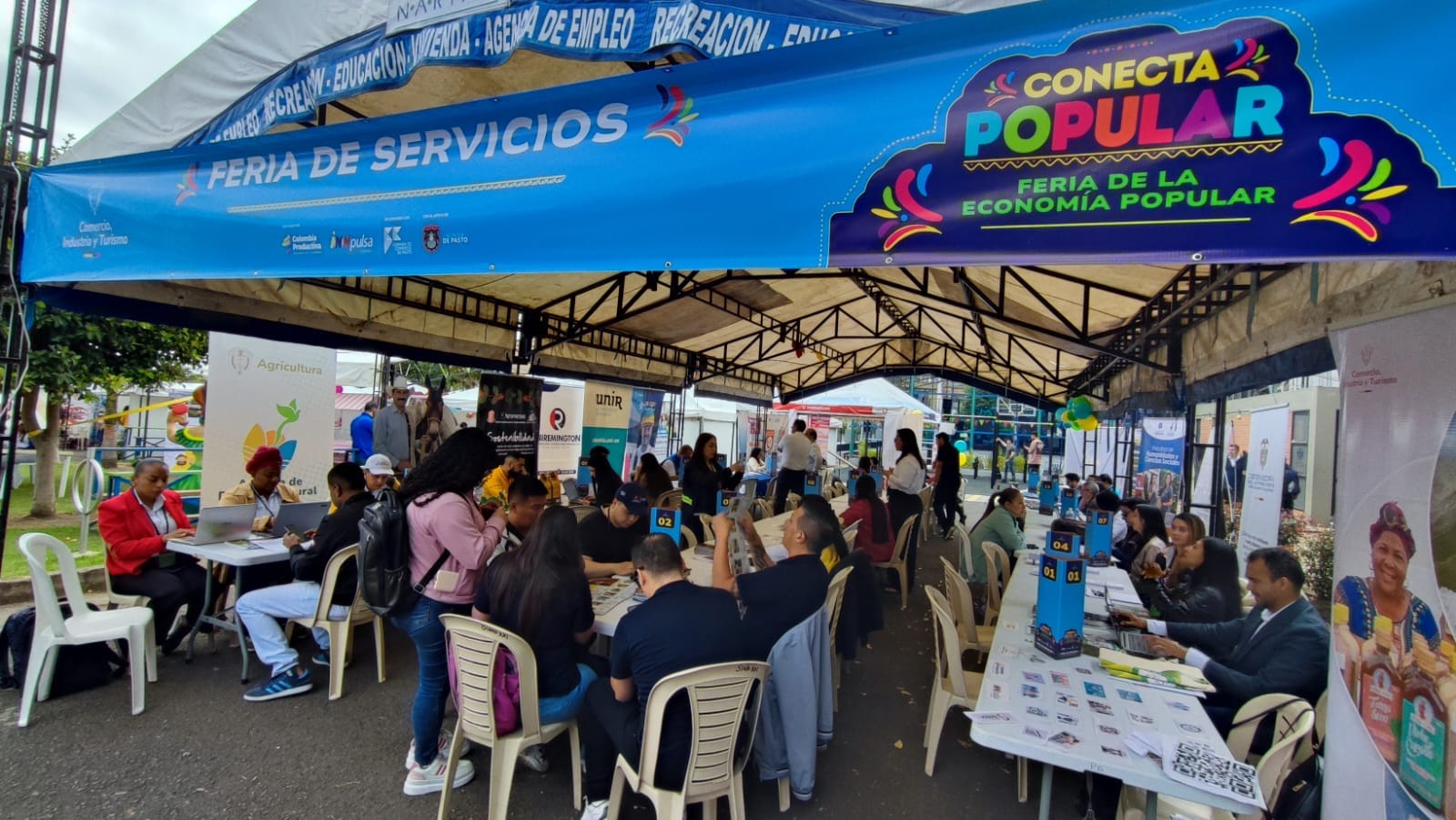 Emprendimientos van de Feria en el ‘Parque de las Cigarras’