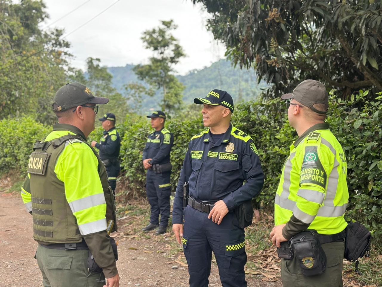 Más de 1.200 policías garantizarán consultas en Santander”