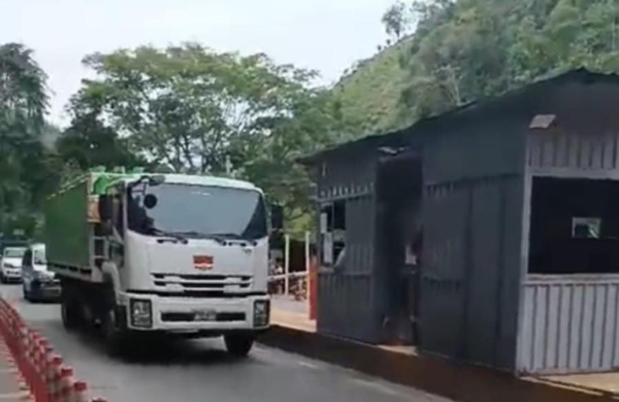 Vandalizado peaje Tres Piedras  en la carretera Bucaramanga – San Alberto