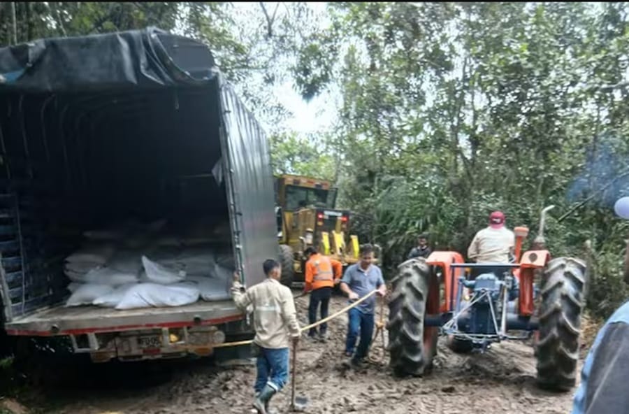 Talanqueras de peajes siguen levantadas en Santander tras fracaso de acuerdos con Invías