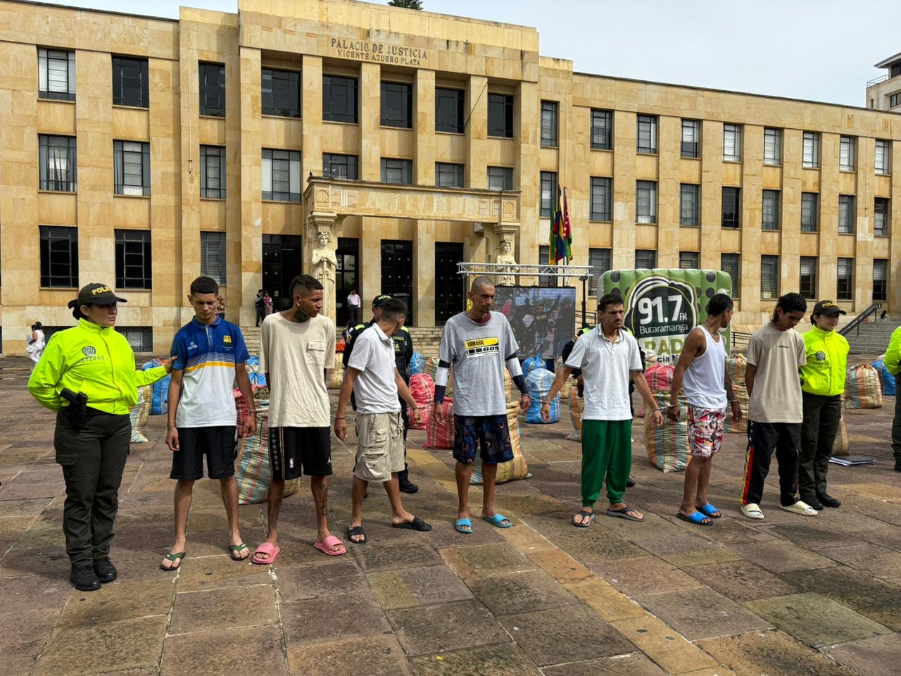 Golpe al microtráfico en Floridablanca, desmantelan a "El Clan", generaban casi $20 millones mensuales