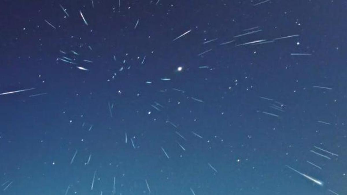 Lluvia de estrellas en el firmamento El fenómeno celeste que  se presenta cada 33 años