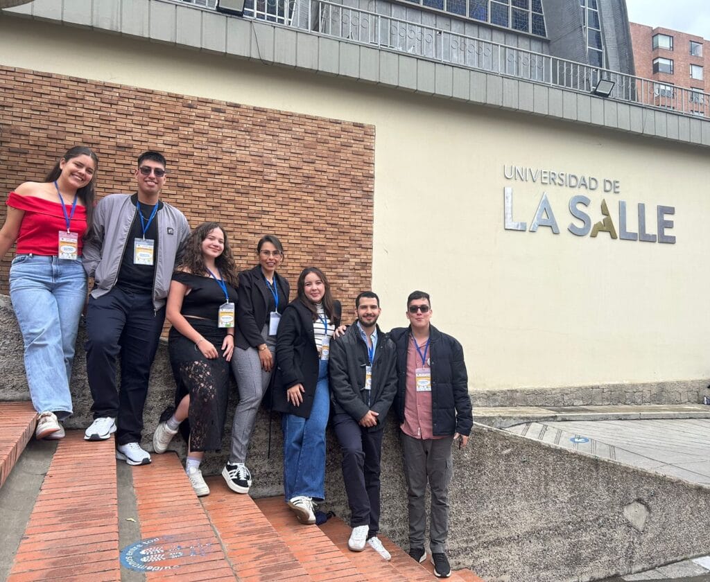 Semillero de la UIS brilló en encuentro nacional de francés en Bogotá