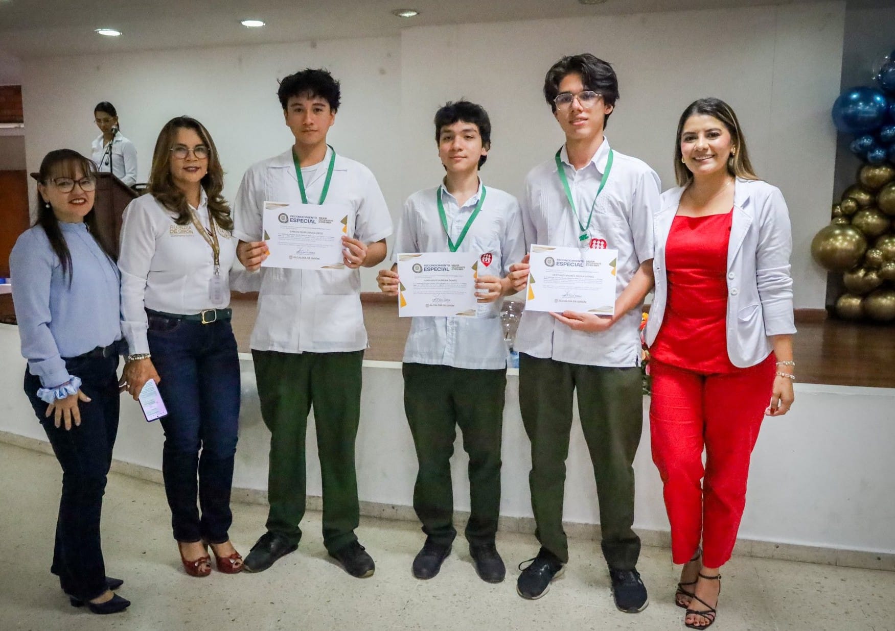 Reconocimientos a mejores estudiantes Pruebas ICFES Saber 2025