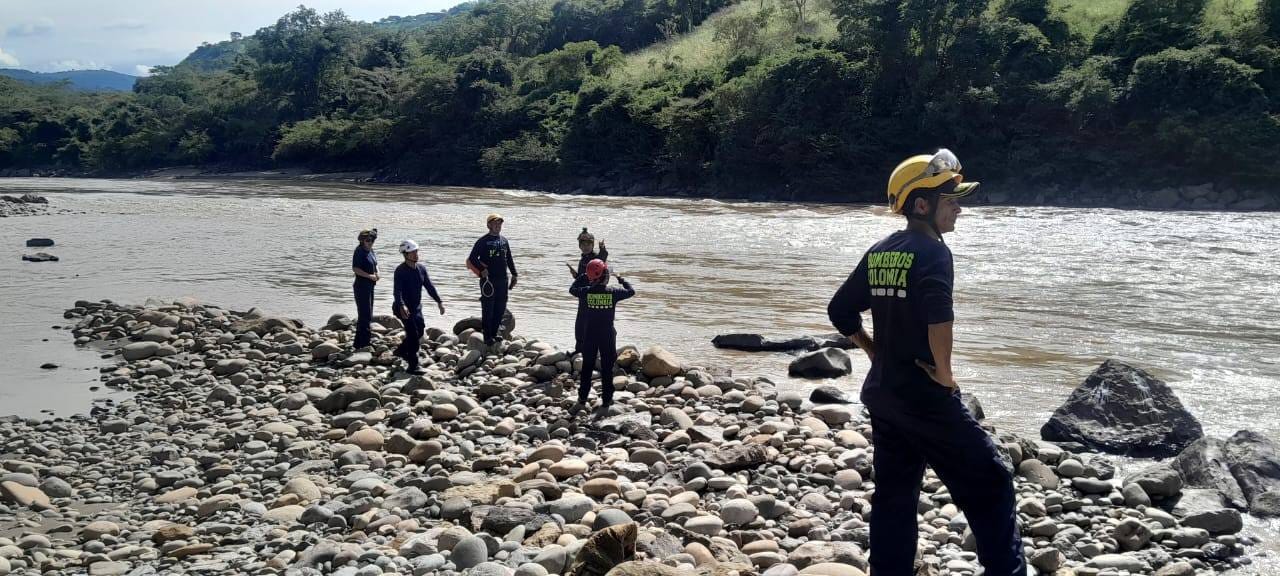 Continúa búsqueda de hombre desaparecido en San Gil: bomberos y comunidad se unen