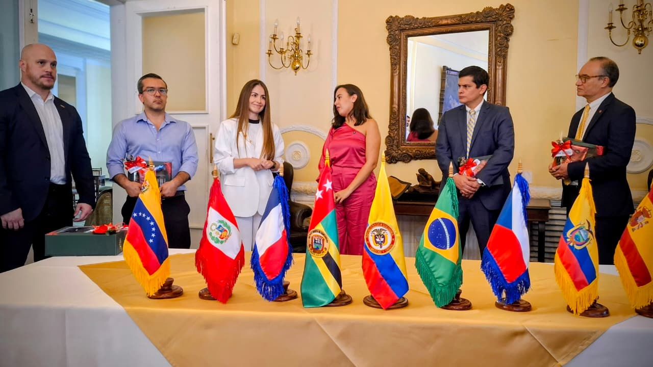 “Declaración Consular por la Competitividad y el Desarrollo Económico 2025–2027” firmado en Santander