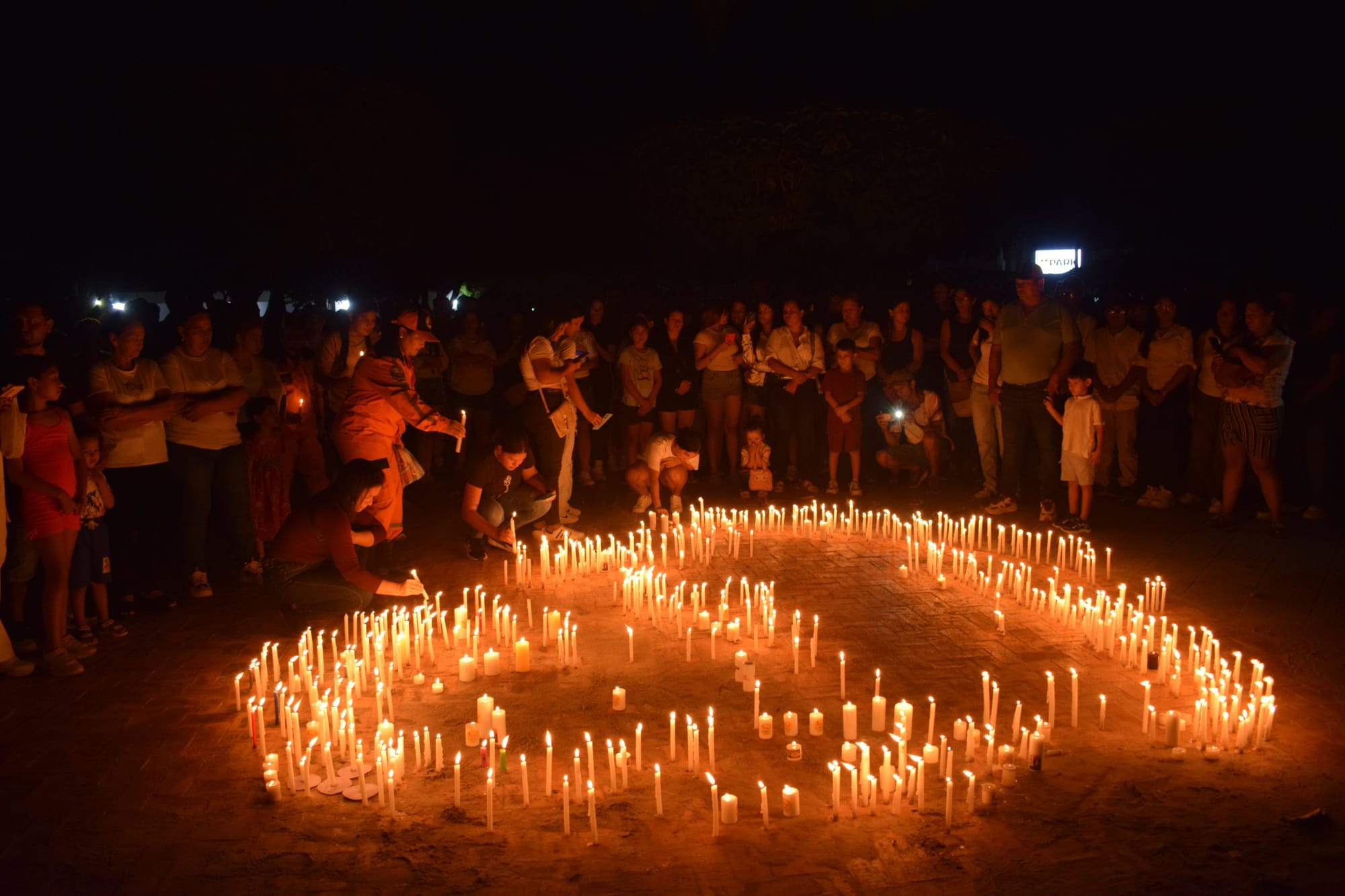 Velatón por la memoria y justicia de Briyi Vanesa Amado Cárdenas, joven asesinada en Santander