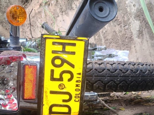 Motociclista falleció luego de caer a un hueco en Santander