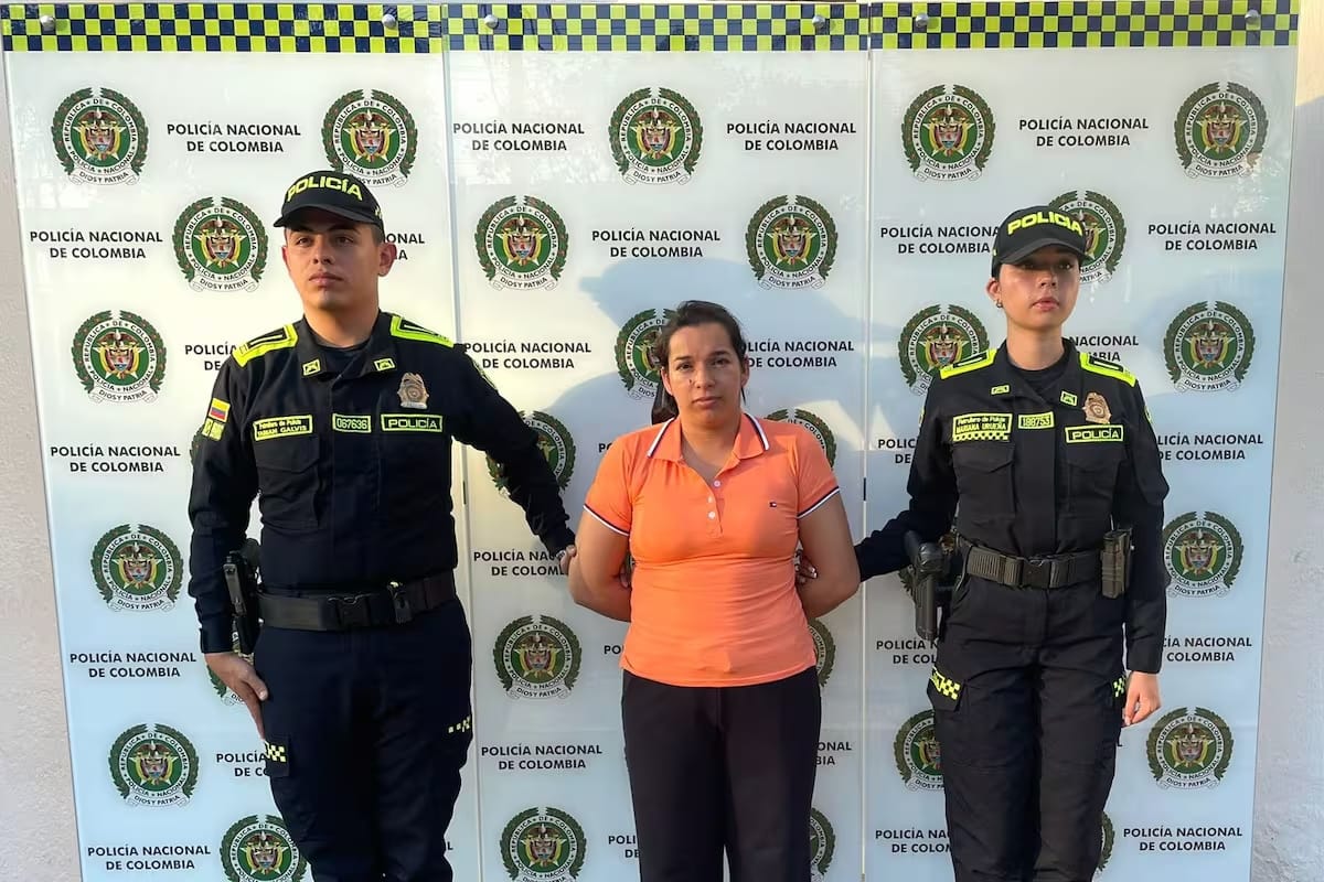 Cae la “Enfermera” del terror: capturan a la jefa de nómina y logística del Clan del Golfo que opera en Santander