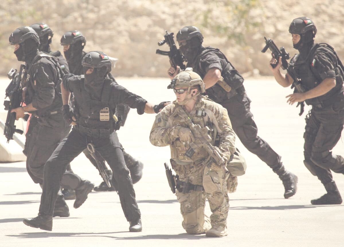 Estados Unidos realiza operativos militares contra VENEZUELA