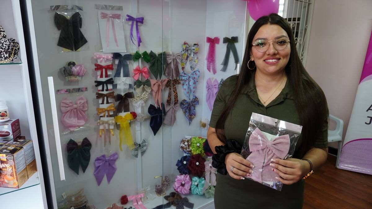 Entra en funcionamiento la vitrina comercial de la Casa de la Mujer en Santander