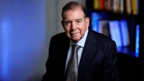 Edmundo González confirma asistencia al Nobel de la Paz mientras crece la incertidumbre por la presencia de María Corina Machado