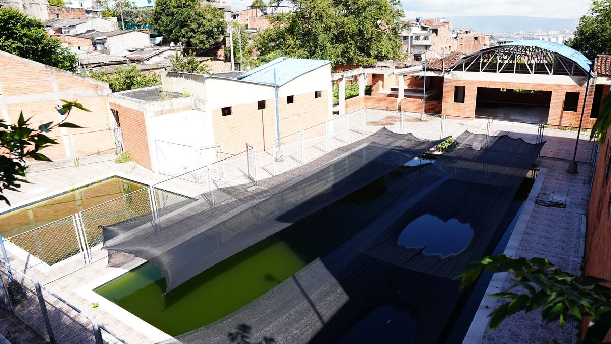 Nuevo Centro de Salud y refacción del Centro Cultural en Floridablanca