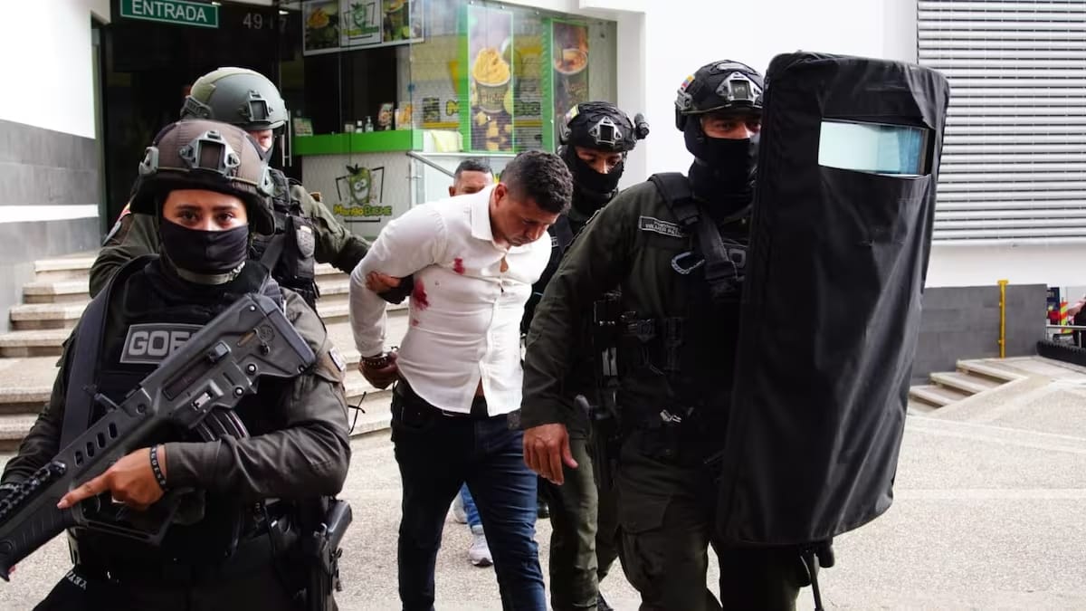 Recompensa de $100 millones por prófugos de banda que asesinó a policía en intento de hurto en Cuarta Etapa