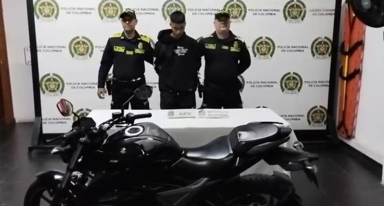 Venezolano se robó una moto a mano armada y lo 'cazaron' en Girón