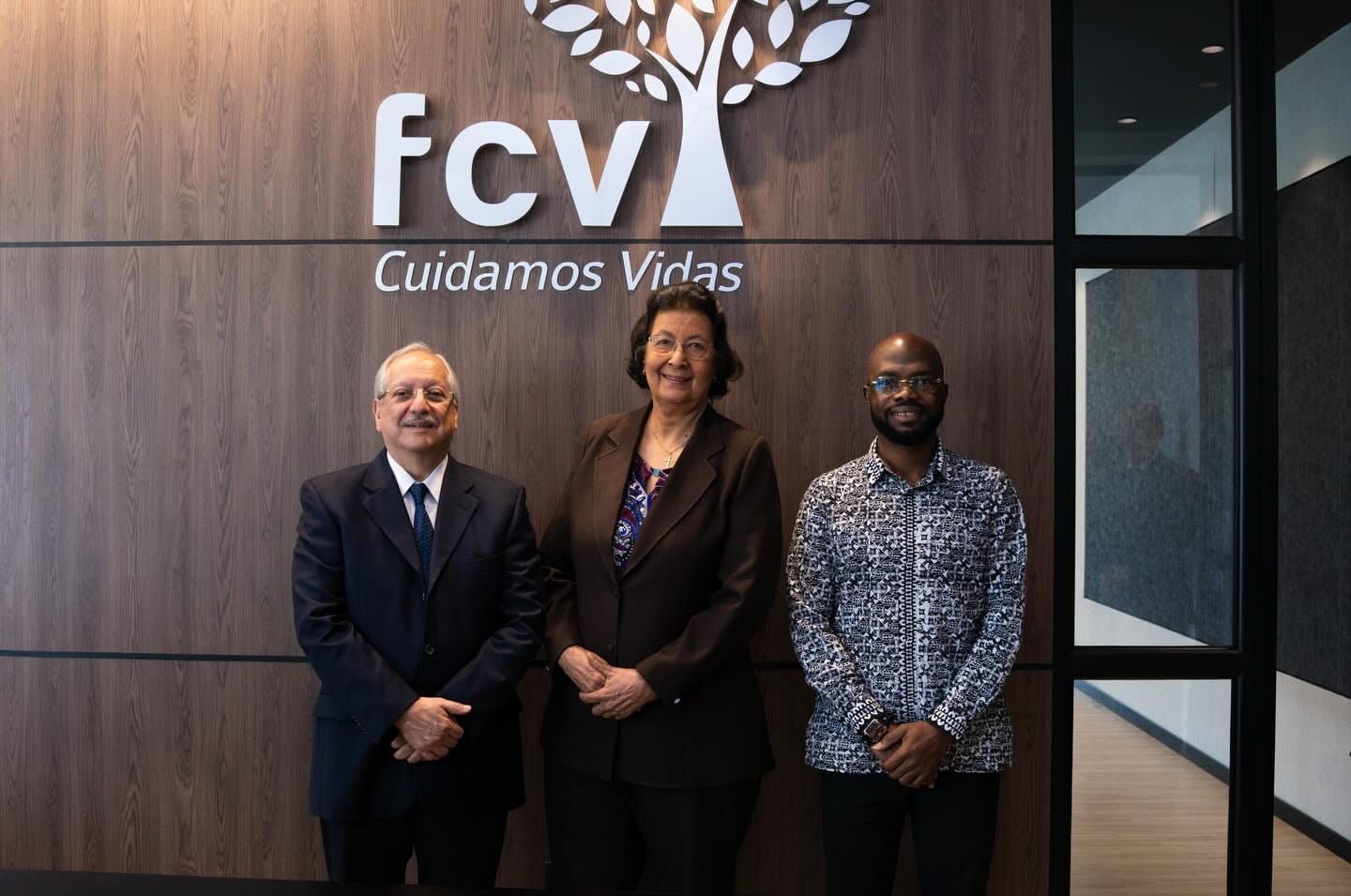 Visita oficial de la presidenta de Surinam al HIC