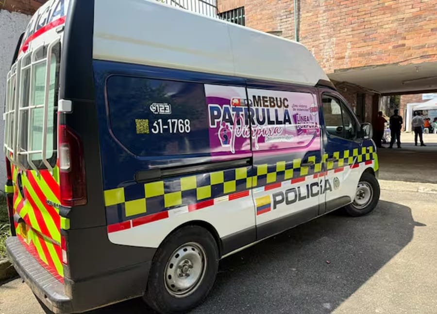 Patrulla púrpura para erradicar la violencia y proteger la vida