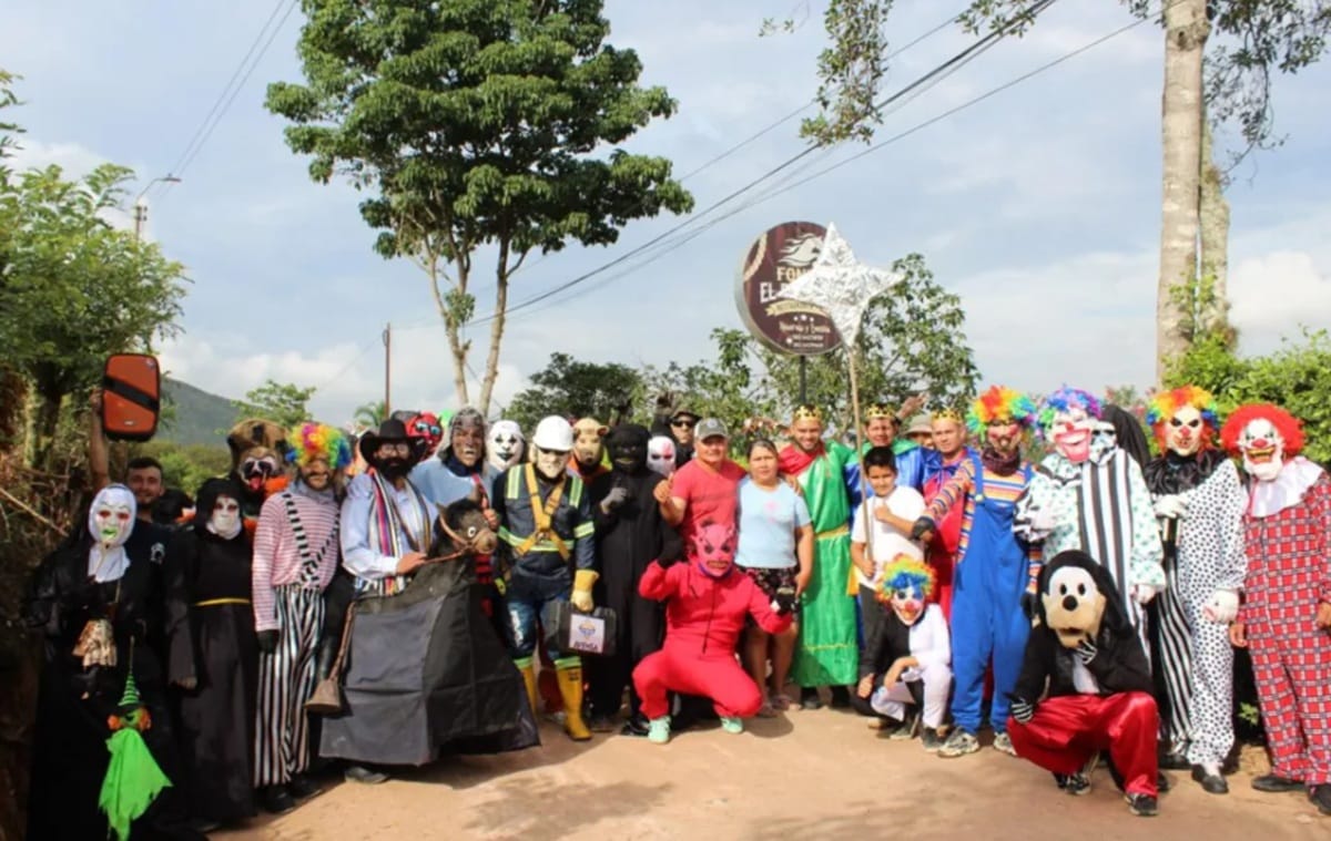Remate de los Reyes Magos con baile y disfraces en Piedecuesta