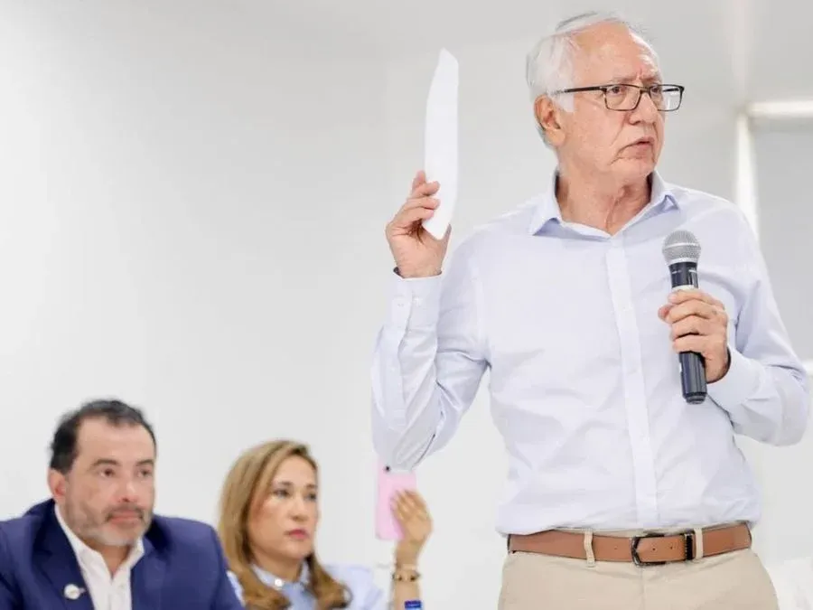 Ministro de Salud vino a crear el caos en el hospital Universitario