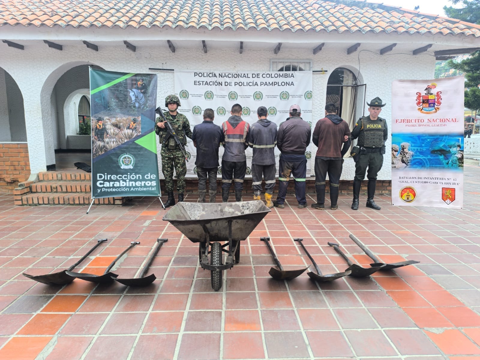 Mineros ilegales capturados en Pamplonita, Norte de Santander