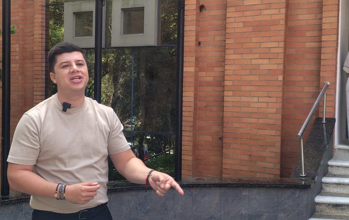 Privatizar cárceles: el plan del senador Moreno para desmontar escuelas del crimen en Colombia