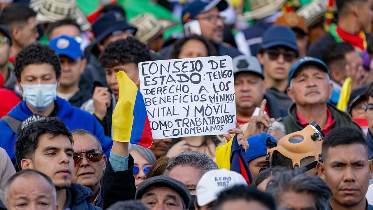 Petro anunció que salario vital mantiene aumento del 23,7%