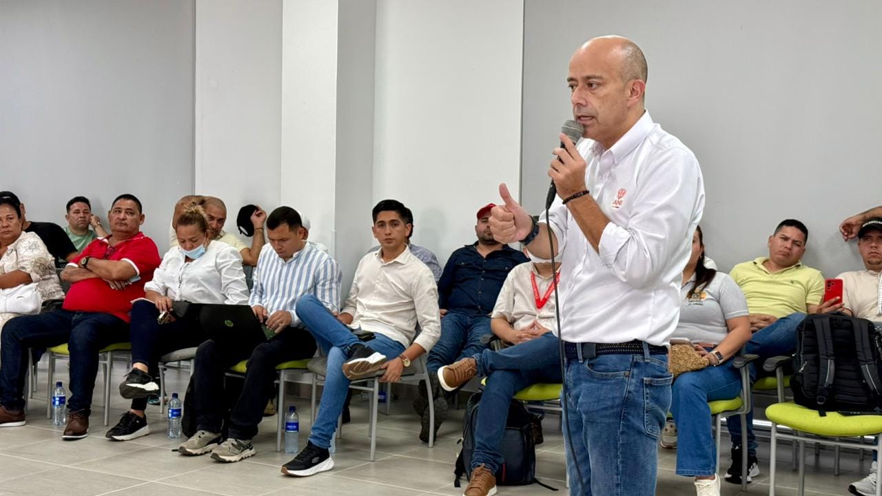 Continúa mesa de trabajo entre la ANI y comunidades en Sabana de Torres para evitar más bloqueos