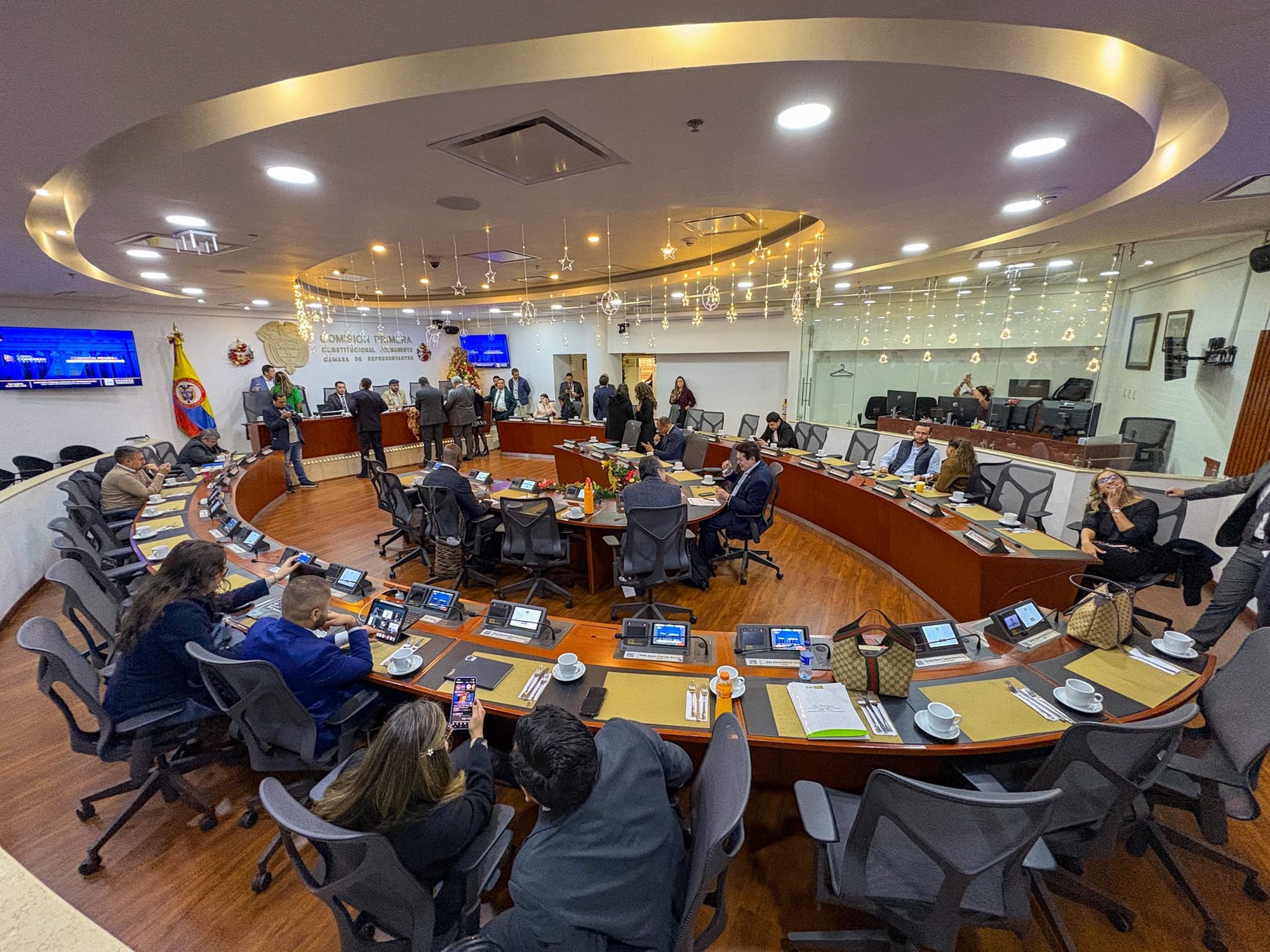 Candidatos a primeros cargos públicos no podrán negarse a asistir a debates públicos de candidatos