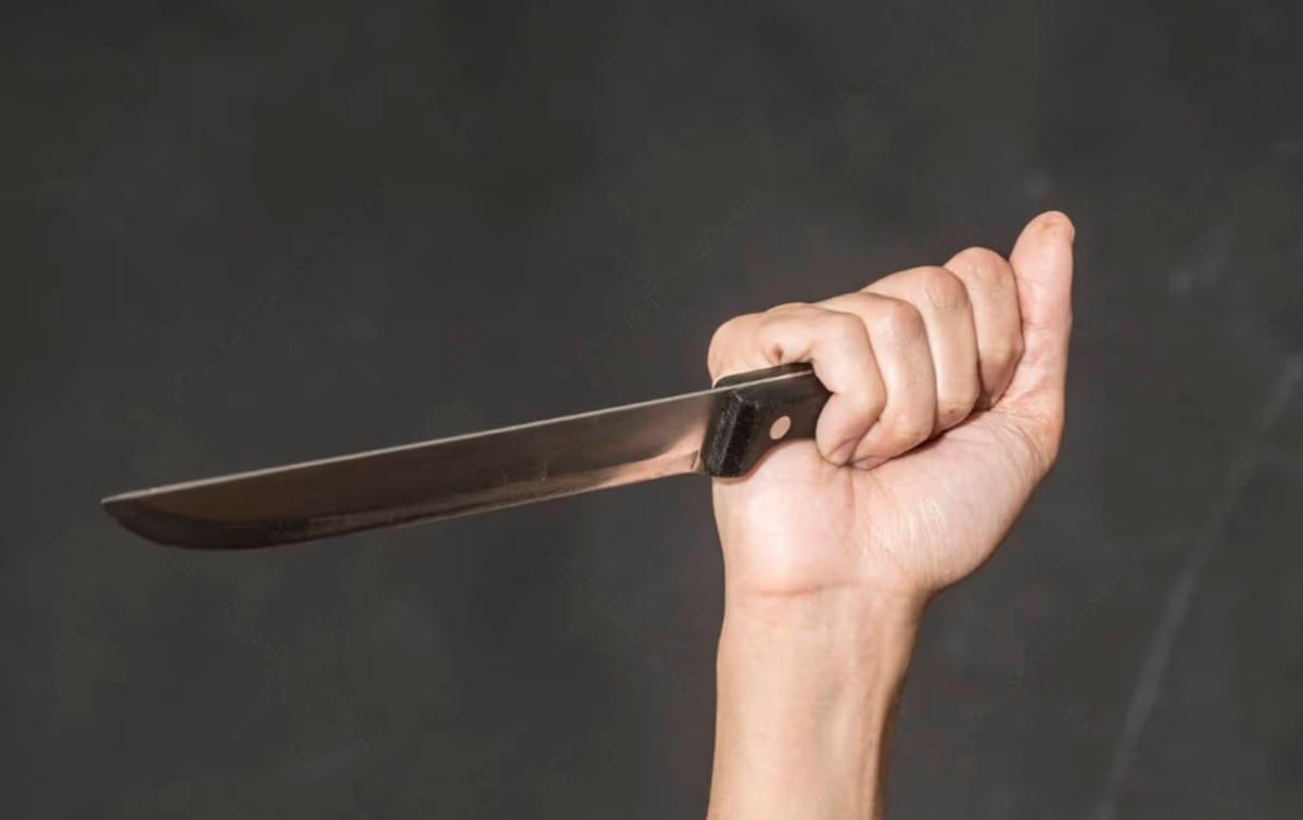 “Me van a matar”: grito desesperado de profesora atacada con cuchillo por madre de familia en Sabana de Torres