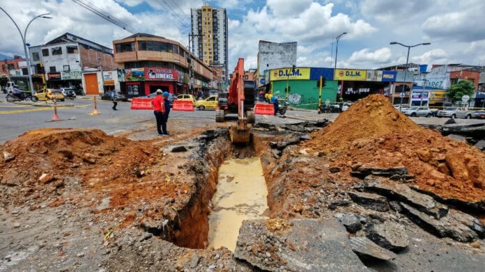 Vecinos piden explicación del porqué se les ‘movió el piso’